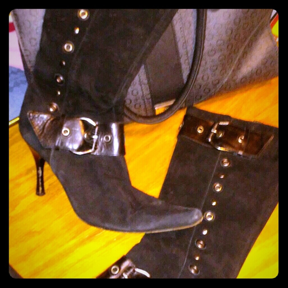 Donald J Pliner suede boots